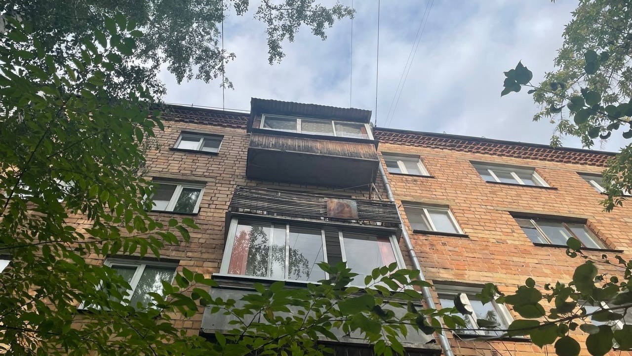 В Красноярске на опекуна выпавшей из окна 6-летней девочки завели дело