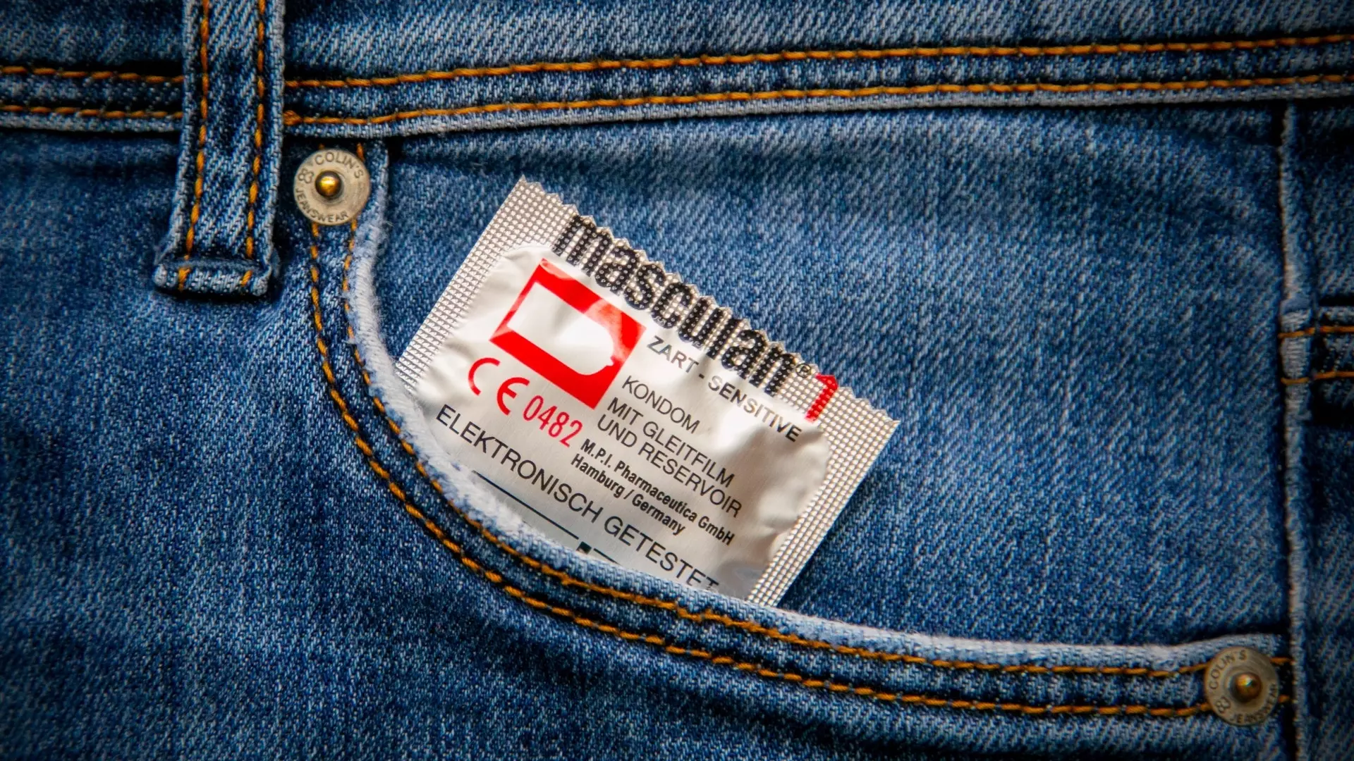 Красноярцы удивились ценам на презервативы в аптеках